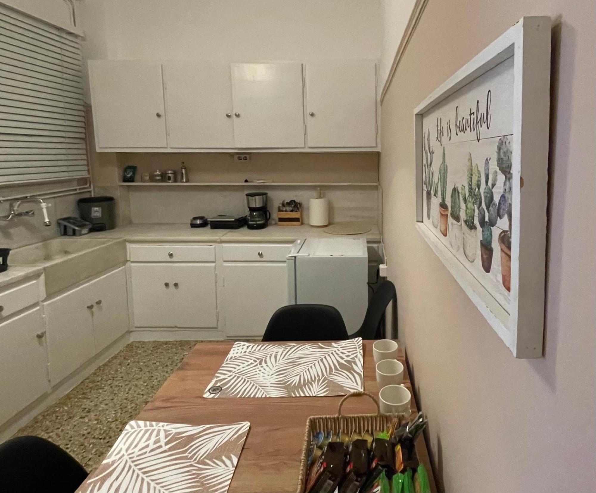 Spacious Apartment Near Panormou Metro Atenas Exterior foto
