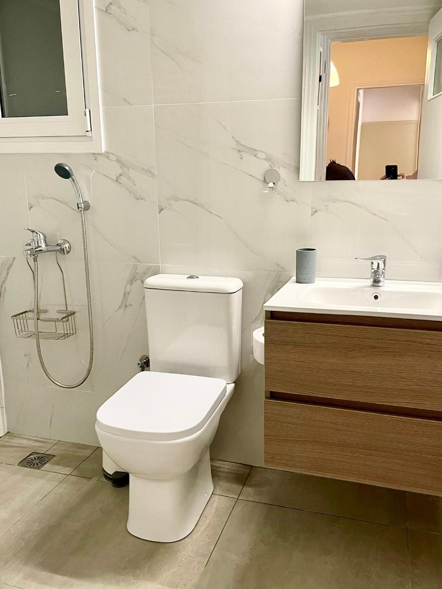 Spacious Apartment Near Panormou Metro Atenas Exterior foto