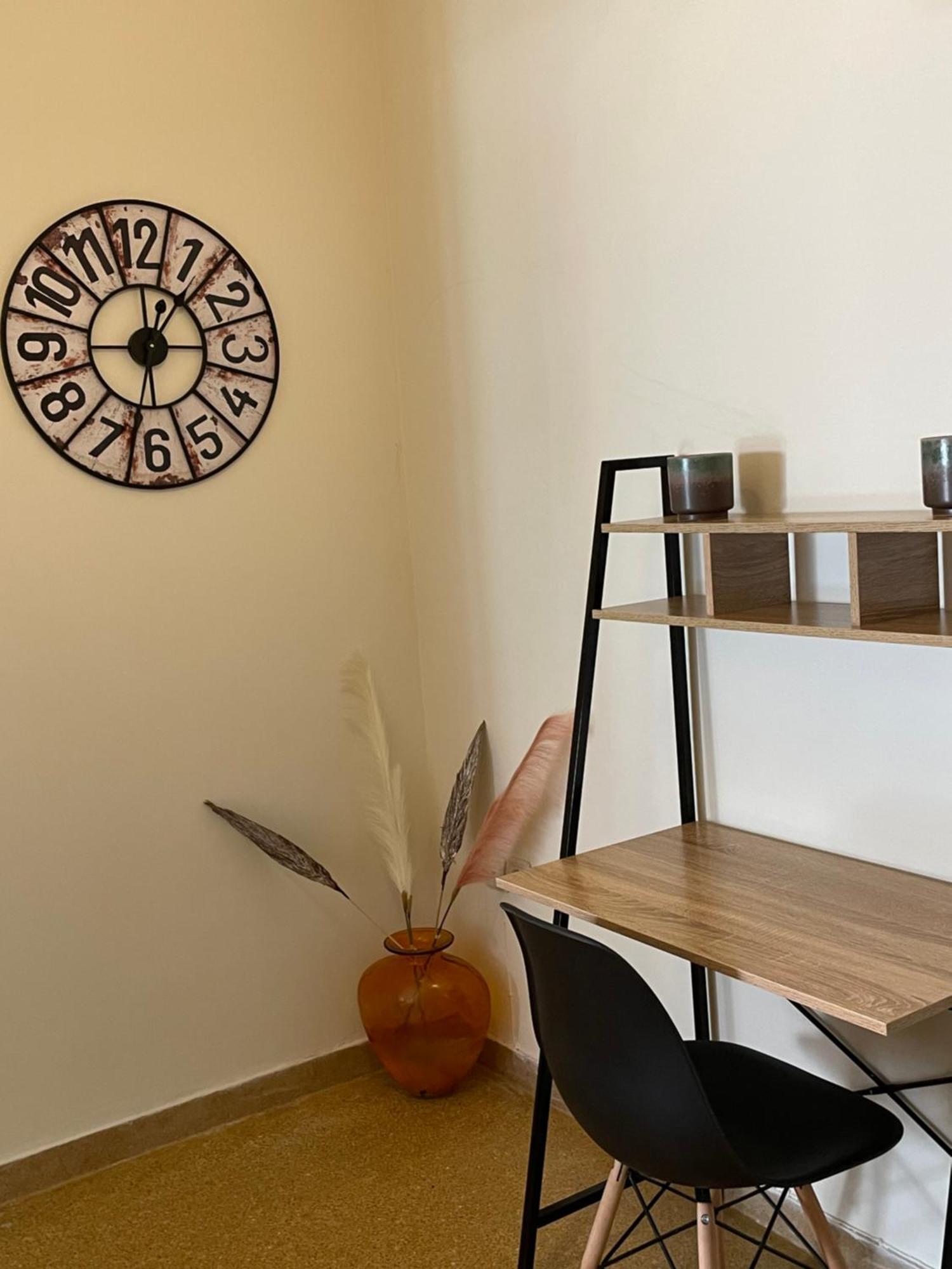 Spacious Apartment Near Panormou Metro Atenas Exterior foto